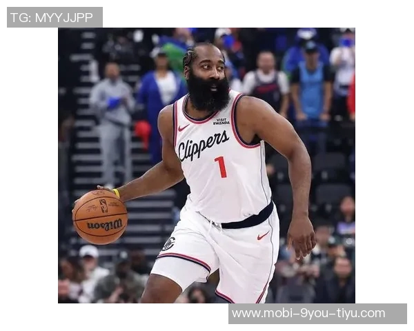 马克西深情回忆哈登:他是我成长路上的良师益友 马克西深情回忆哈登:他是我成长路上的良师益友