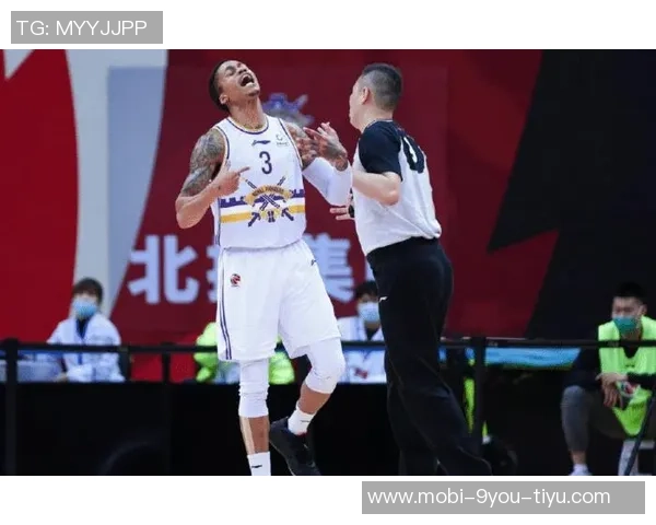 小鬼克尼佩尔次节狂砍14分4板助队追分半场数据亮眼表现引关注 小鬼克尼佩尔次节狂砍14分4板助队追分半场数据亮眼表现引关注